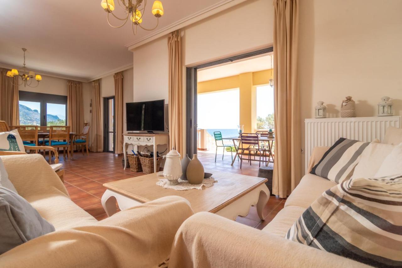 Marika Seaside Tatil Evi Yialos